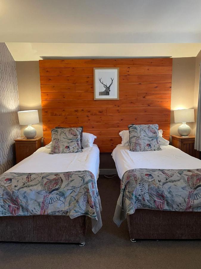 Cocketts Hotel Hawes Bagian luar foto